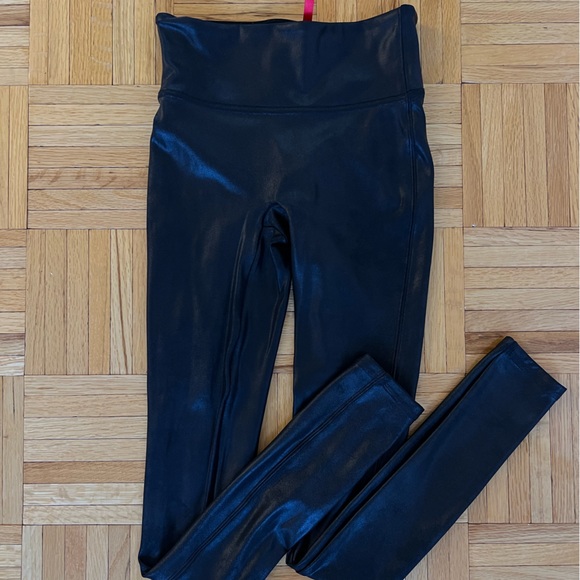 SPANX FAUX LEATHER LEGGINGS size xs - Picture 2 of 6